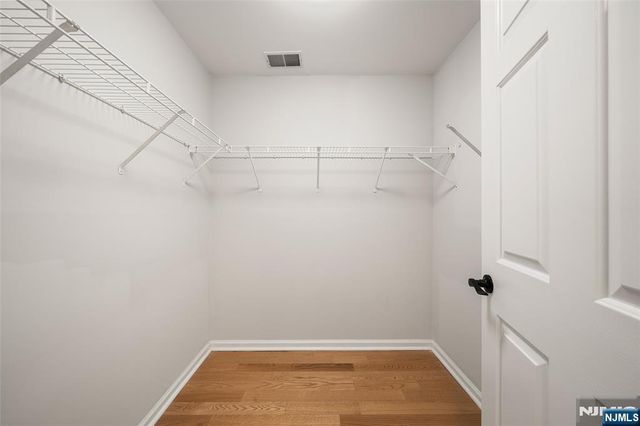 36 Woods Edge Road, Old Tappan, NJ 07675