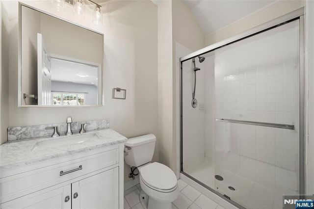 36 Woods Edge Road, Old Tappan, NJ 07675