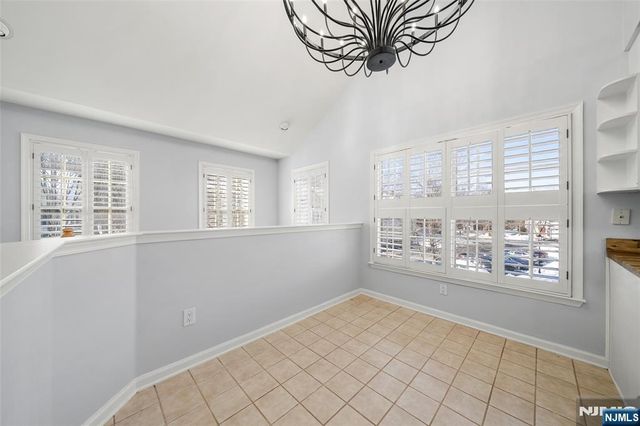 36 Woods Edge Road, Old Tappan, NJ 07675