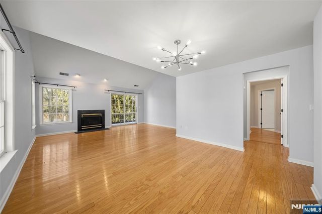 36 Woods Edge Road, Old Tappan, NJ 07675