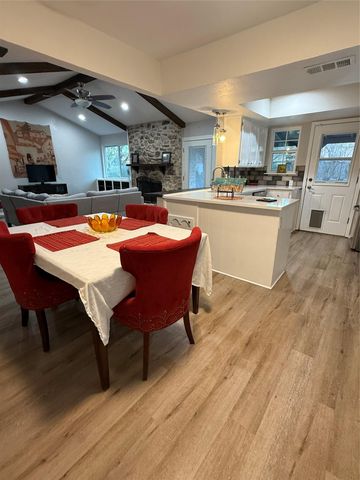 9511 Meadowheath DR, Austin, TX 78729