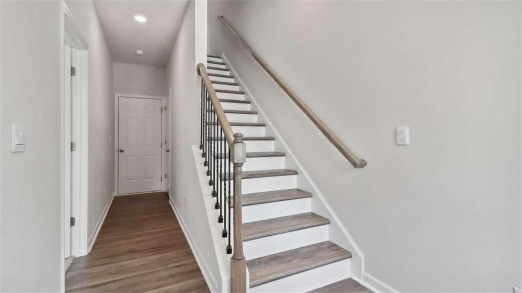 Image 21 of property listing at 204 College Circle 1003, Atlanta, GA 30354