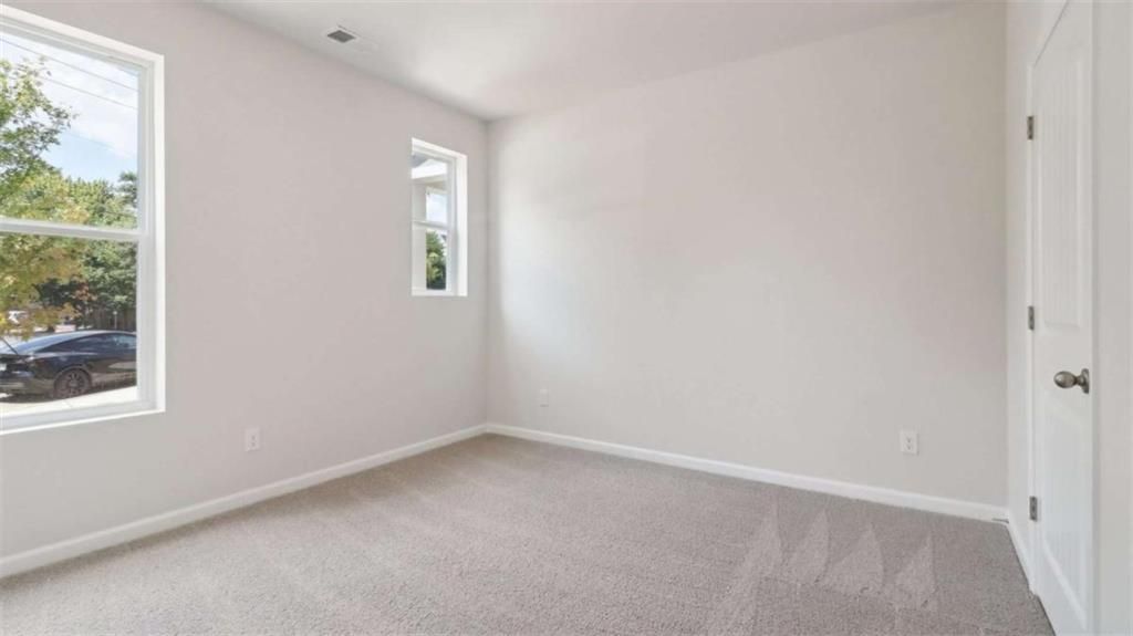 Image 22 of property listing at 204 College Circle 1003, Atlanta, GA 30354