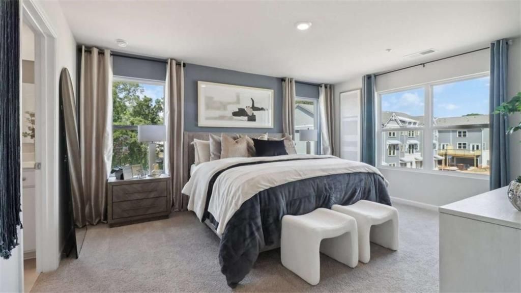 Image 29 of property listing at 204 College Circle 1003, Atlanta, GA 30354