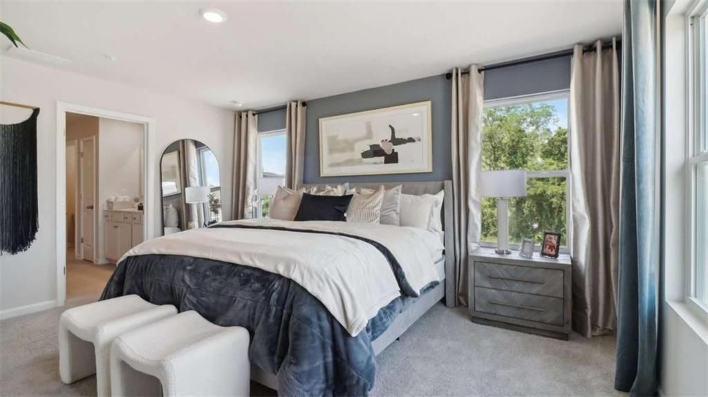 Image 33 of property listing at 204 College Circle 1003, Atlanta, GA 30354