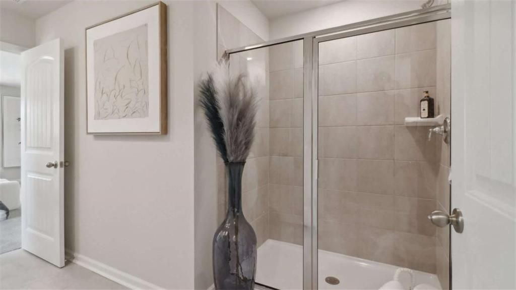 Image 37 of property listing at 204 College Circle 1003, Atlanta, GA 30354