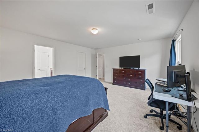 4033 Medina Court, Pfafftown, NC 27040