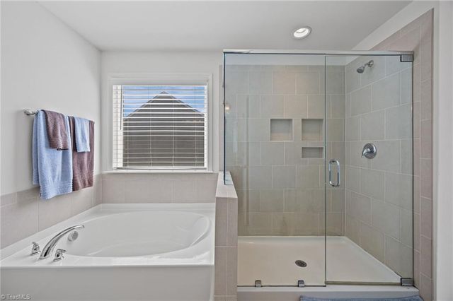 4033 Medina Court, Pfafftown, NC 27040