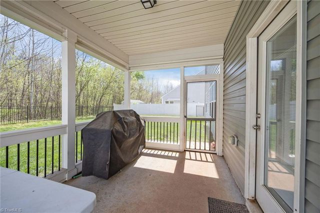 4033 Medina Court, Pfafftown, NC 27040