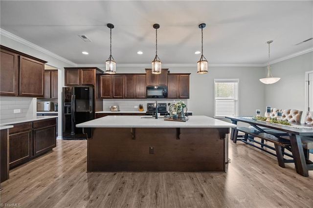 4033 Medina Court, Pfafftown, NC 27040