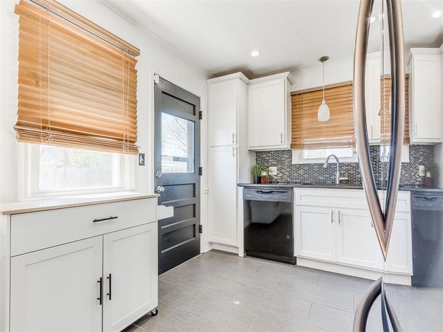 1614 Oxford Way, Oklahoma City, OK 73120