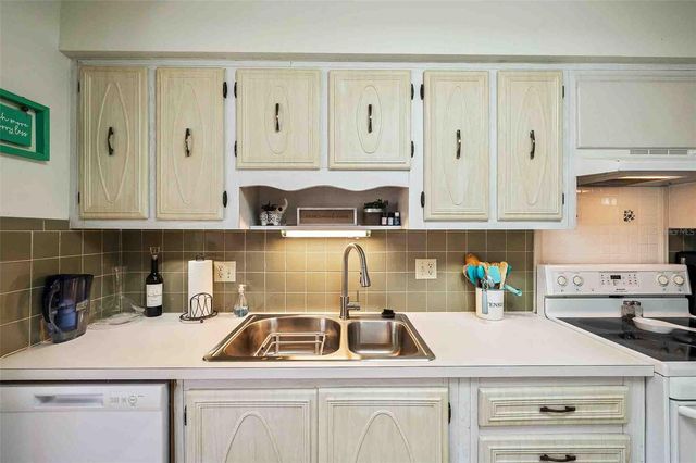11200 102ND AVENUE 66, Seminole, FL 33778