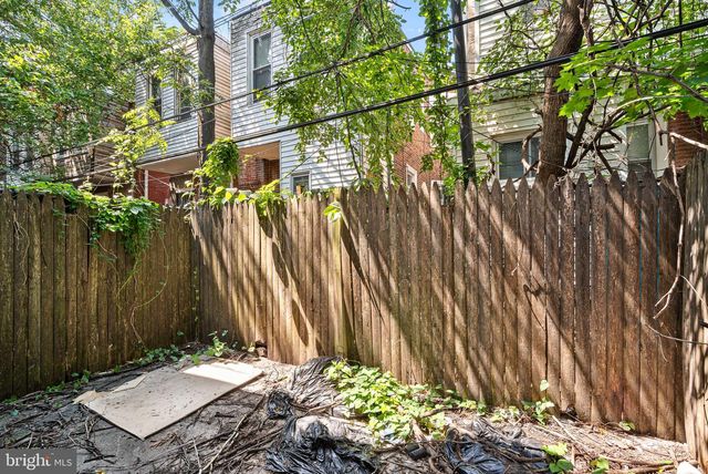 5821 SPRINGFIELD AVE, Philadelphia, PA 19143