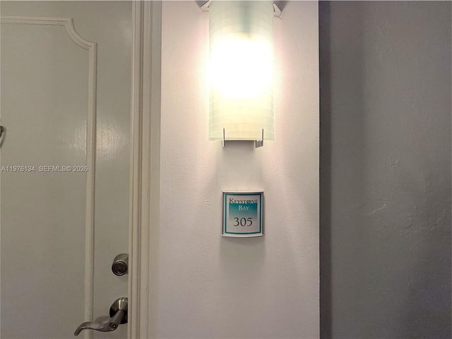 2640 NE 135th St 305, North Miami, FL 33181