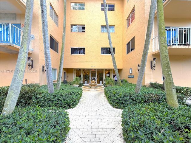 2640 NE 135th St 305, North Miami, FL 33181