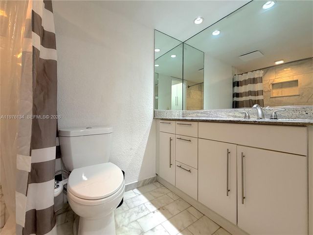 2640 NE 135th St 305, North Miami, FL 33181