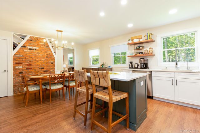 1850 Rocky Point Road, East Marion, NY 11939