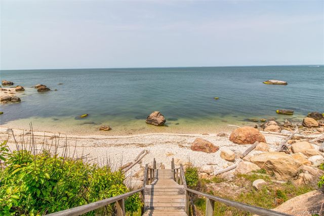 1850 Rocky Point Road, East Marion, NY 11939