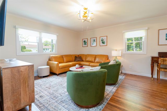 1850 Rocky Point Road, East Marion, NY 11939