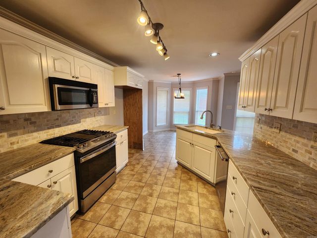 2501 Durango Drive, Benton, AR 72019