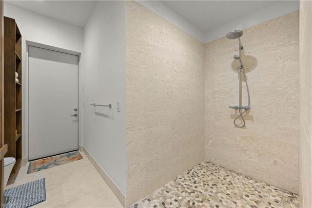 376 1ST AVE N, Naples, FL 34102