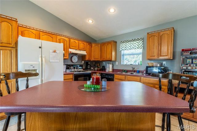 226 Sandy Lane, East Prairie, MO 63845