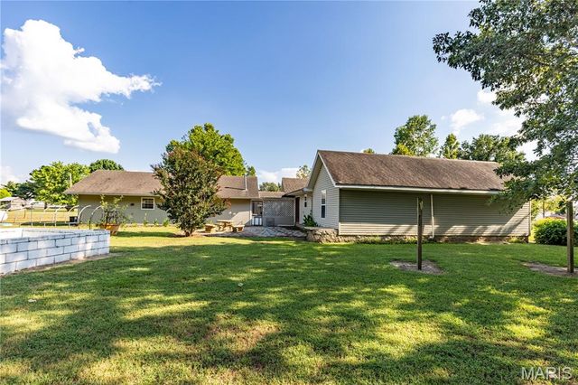 226 Sandy Lane, East Prairie, MO 63845