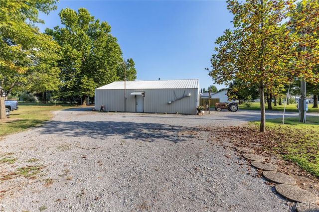 226 Sandy Lane, East Prairie, MO 63845