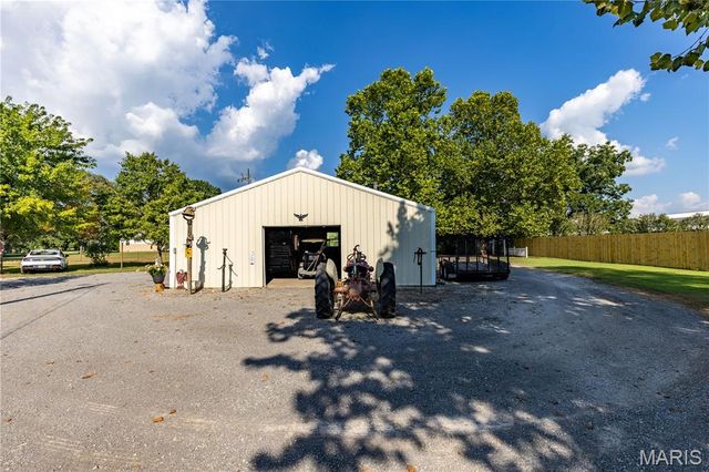 226 Sandy Lane, East Prairie, MO 63845