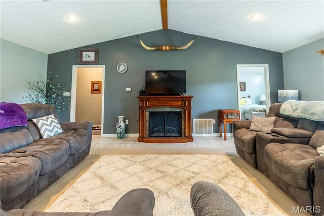 226 Sandy Lane, East Prairie, MO 63845