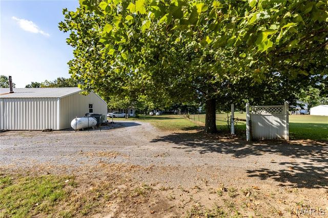 226 Sandy Lane, East Prairie, MO 63845