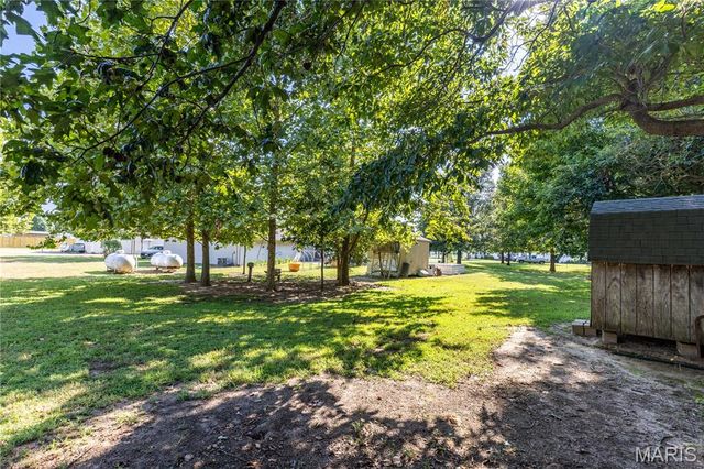 226 Sandy Lane, East Prairie, MO 63845