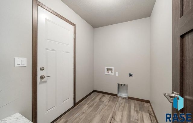 6849 W Viola Ct Court, Sioux Falls, SD 57107