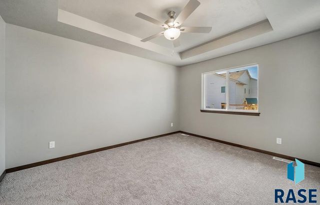 6849 W Viola Ct Court, Sioux Falls, SD 57107