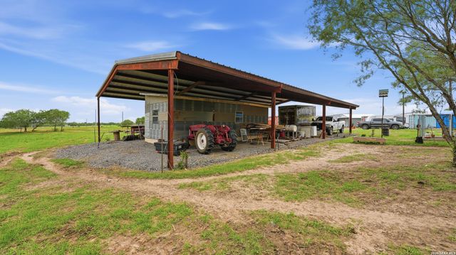 1576 Settlers Way, Seguin, TX 78155