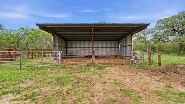 1576 Settlers Way, Seguin, TX 78155