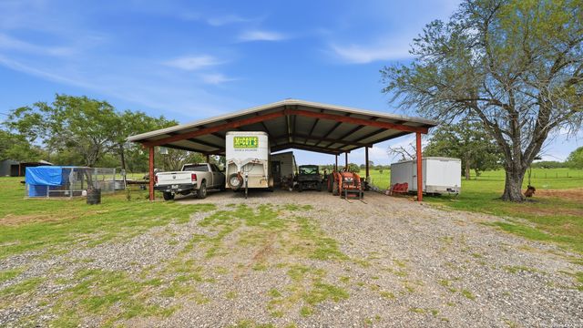 1576 Settlers Way, Seguin, TX 78155