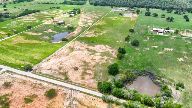 1576 Settlers Way, Seguin, TX 78155