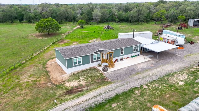 1576 Settlers Way, Seguin, TX 78155