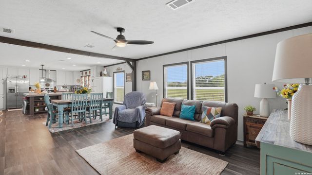 1576 Settlers Way, Seguin, TX 78155