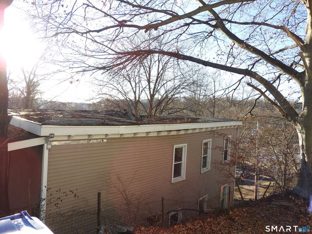 11 Division Street, Norwich, CT 06360