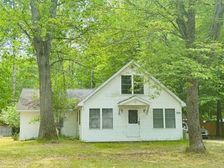 234 Radcliff Drive, Houghton Lake, MI 48629