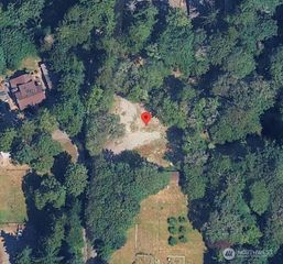 1302 S 268 Street, Des Moines, WA 98198