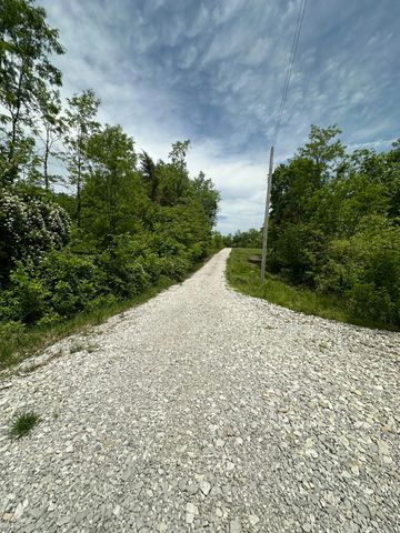 130 River Bend Road, Waco, KY 40385