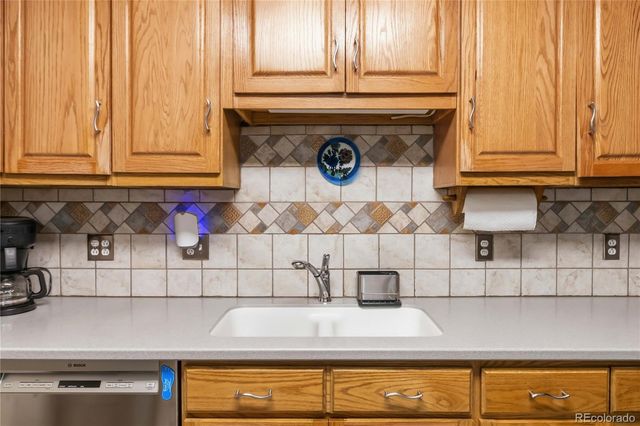 3276 S Hoyt Way, Denver, CO 80227