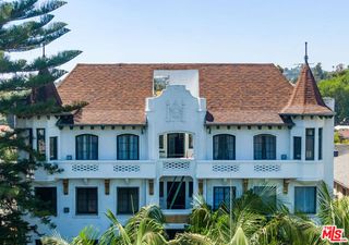 2041 N Vermont Avenue, Los Angeles, CA 90027