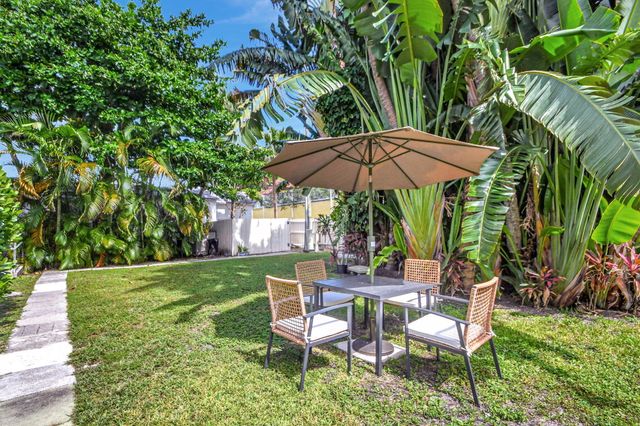 218 Worth Avenue, Palm Beach, FL 33480