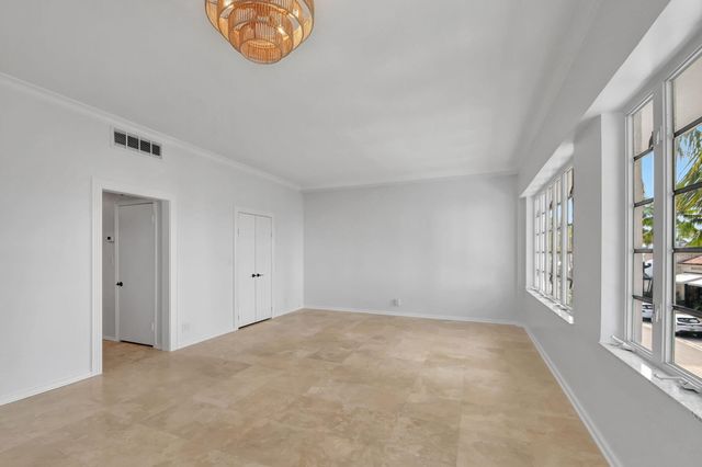 218 Worth Avenue, Palm Beach, FL 33480