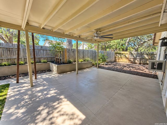 2119 CRESTED WALK, San Antonio, TX 78231
