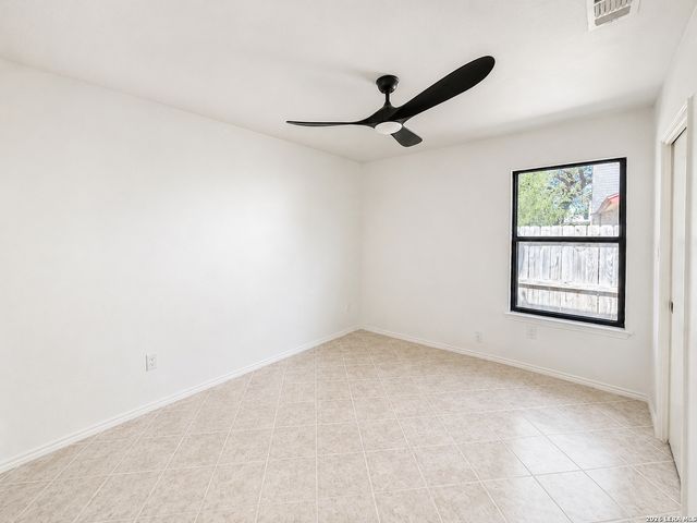 2119 CRESTED WALK, San Antonio, TX 78231